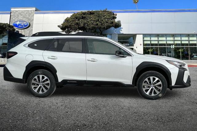 Photo of 2025 Crystal White Pearl Subaru Outback