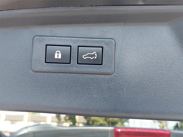 Photo of 2023 Crystal Black Silica Subaru Outback