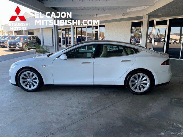 Photo of 2016 White Tesla Model S