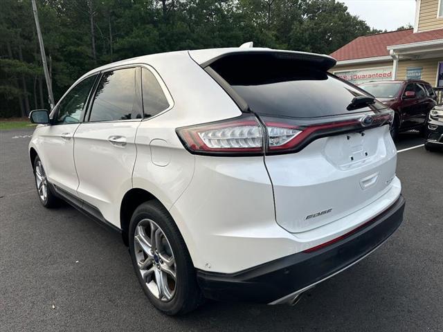 Photo of 2015 White Platinum Metallic Tri-Coat Ford Edge