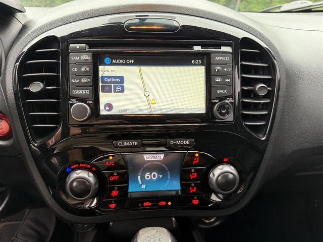 Photo of 2014 White Pearl Nissan Juke