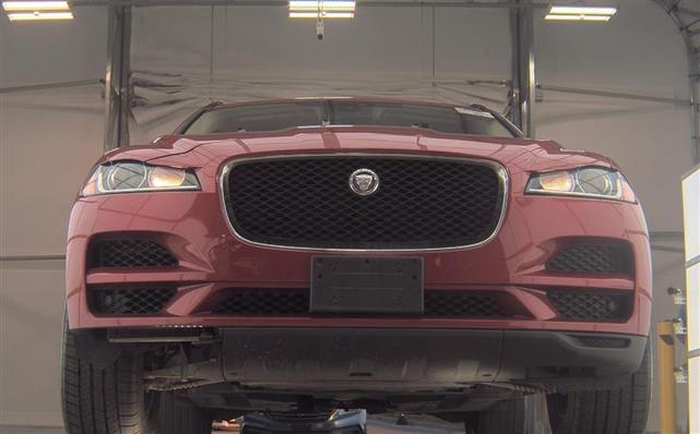 Photo of 2019 Red Alert Metallic Jaguar F-PACE