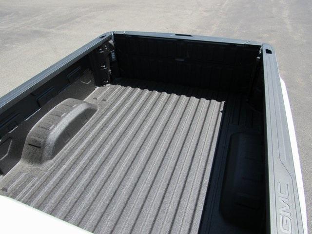 Photo of 2025 White GMC Sierra 2500