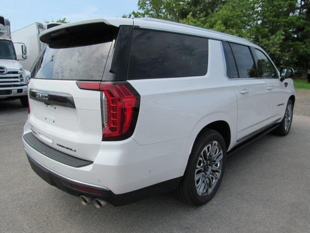 Photo of 2023 White Frost Tri-Coat GMC Yukon XL