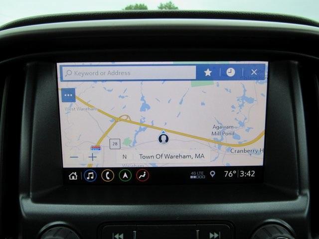 Photo of 2022 White GMC Canyon