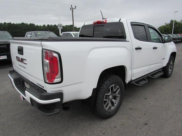 Photo of 2022 White GMC Canyon