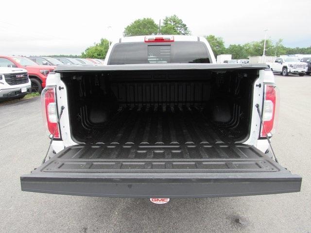 Photo of 2022 White GMC Canyon