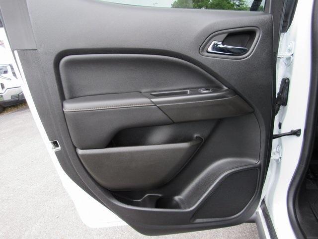Photo of 2022 White GMC Canyon