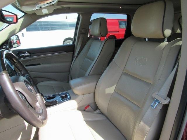 Photo of 2020 Velvet Red Pearlcoat Jeep Grand Cherokee