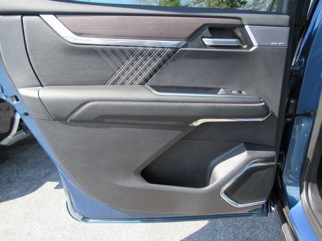 Photo of 2024 Metallic GMC Acadia