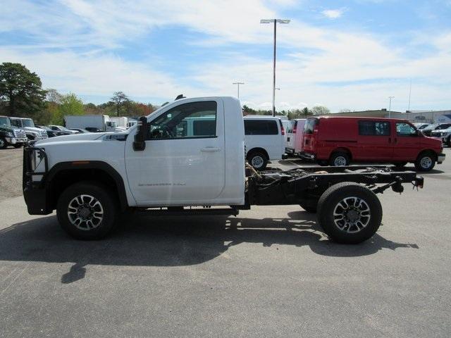 Photo of 2024 Summit White GMC Sierra 3500