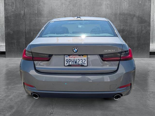 Photo of 2024 Skyscraper Grey Metallic BMW 330