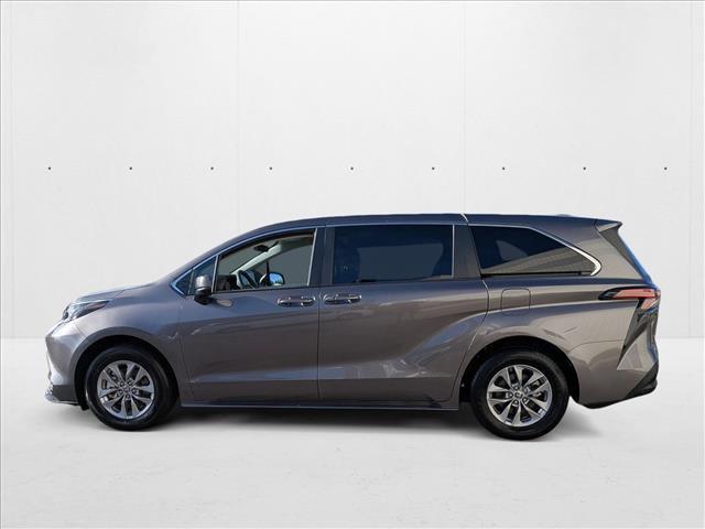 Photo of 2022 Predawn Gray Mica Toyota Sienna