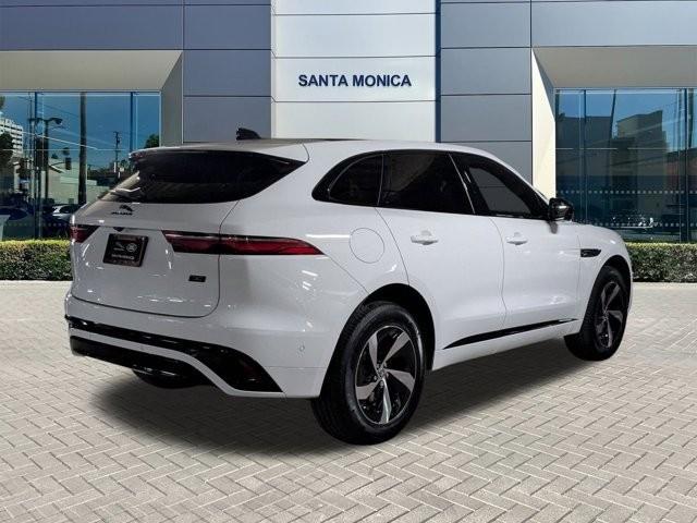 Photo of 2026 Fuji White Jaguar F-PACE