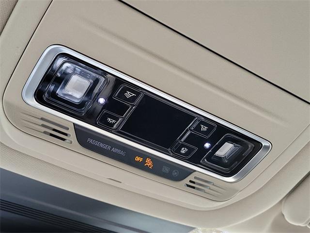 Photo of 2025 White Platinum Clearcoat Metallic Lincoln Nautilus
