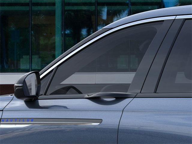 Photo of 2025 Blue Metallic Lincoln Nautilus