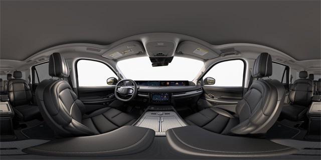 Photo of 2025 Pristine White Metallic Tri-Coat Lincoln Navigator