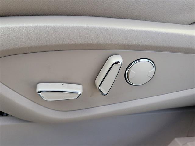 Photo of 2022 Flight Blue Metallic Clearcoat Lincoln Nautilus