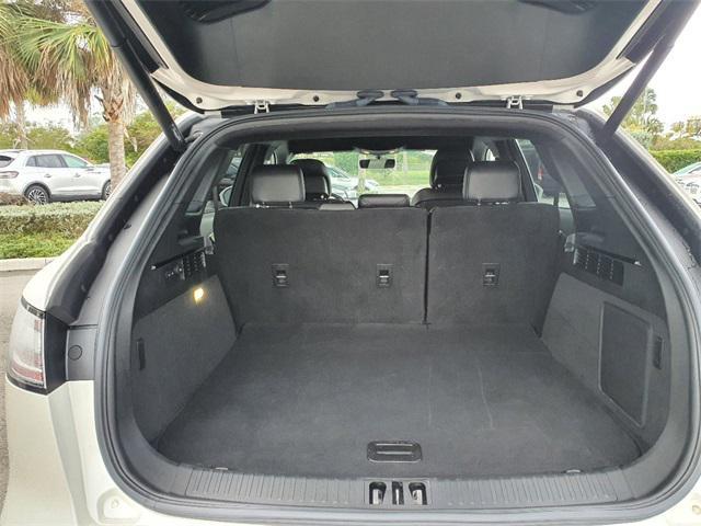 Photo of 2019 White Platinum Lincoln Nautilus
