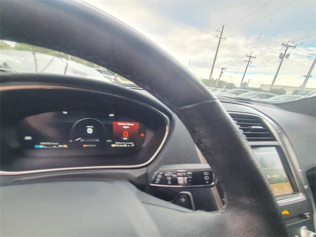 Photo of 2019 White Platinum Lincoln Nautilus