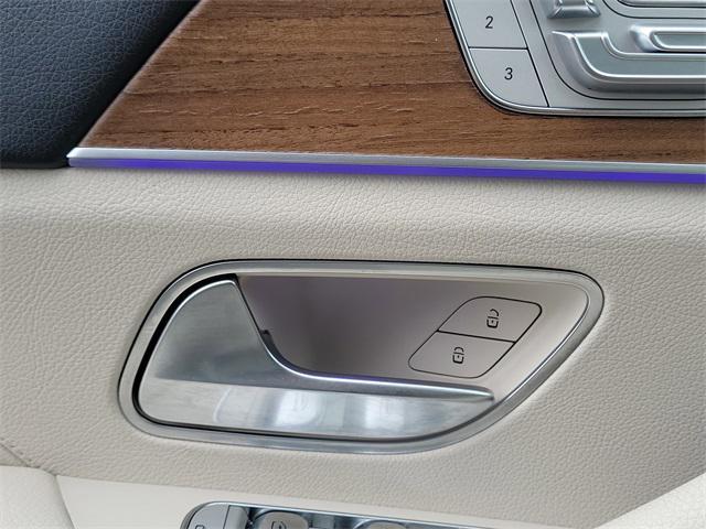 Photo of 2022 Gold Mercedes-Benz GLE 350