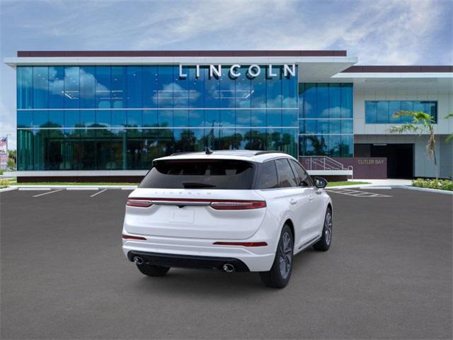 Photo of 2025 White Lincoln Corsair