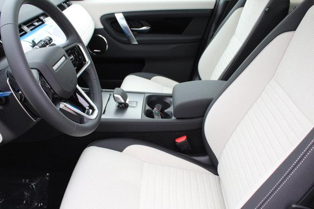 Photo of 2025 Fuji White Land Rover Discovery Sport
