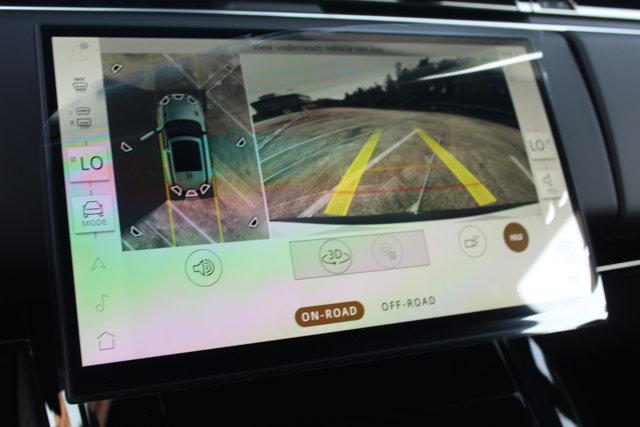 Photo of 2025 Fuji White Land Rover Range Rover Sport