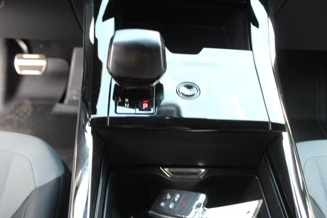Photo of 2025 Ligurian Black Gloss Land Rover Range Rover Sport