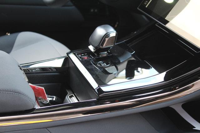 Photo of 2025 Ligurian Black Gloss Land Rover Range Rover Sport