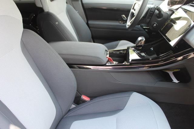 Photo of 2025 Ligurian Black Gloss Land Rover Range Rover Sport