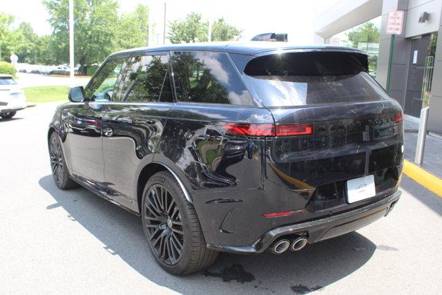 Photo of 2025 Ligurian Black Gloss Land Rover Range Rover Sport