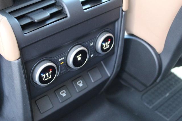 Photo of 2025 Fuji White Land Rover Defender
