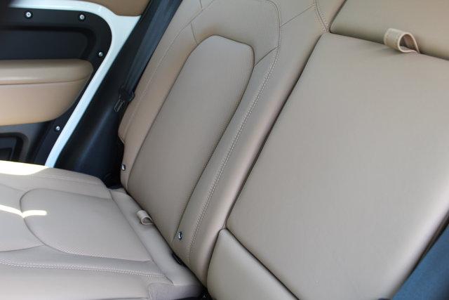 Photo of 2025 Fuji White Land Rover Defender