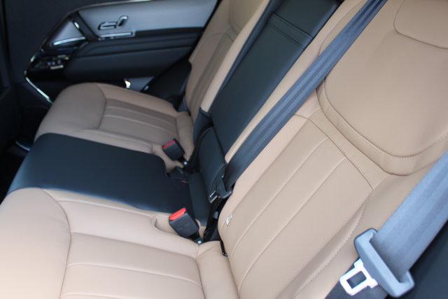 Photo of 2025 Santorini Black Metallic Land Rover Range Rover Sport