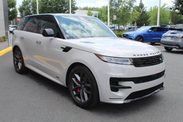 Photo of 2025 Borasco Grey Metallic Land Rover Range Rover Sport