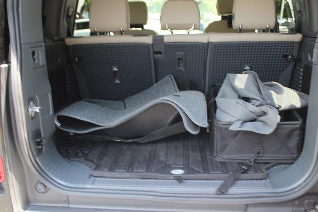 Photo of 2024 Tasman Blue Metallic Land Rover Defender