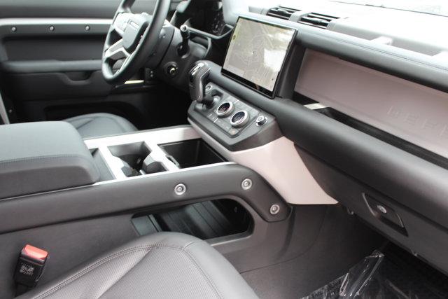 Photo of 2025 Fuji White Land Rover Defender