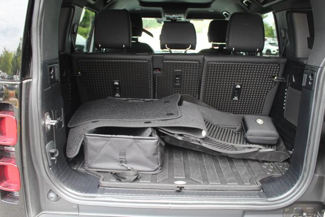 Photo of 2025 Fuji White Land Rover Defender