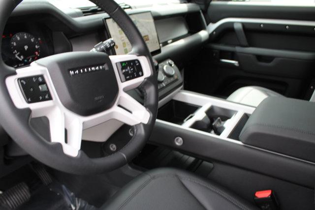 Photo of 2025 Fuji White Land Rover Defender