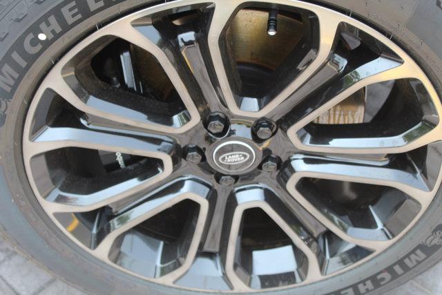 Photo of 2025 Charente Grey Metallic Land Rover Defender