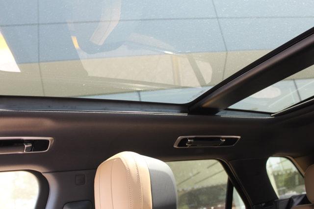 Photo of 2025 Carpathian Grey Premium Metallic Land Rover Range Rover Sport
