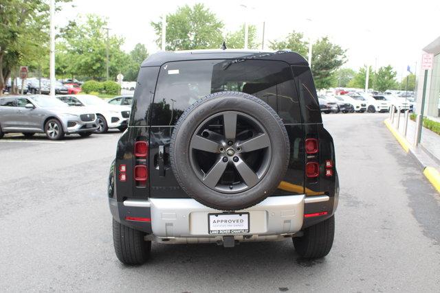 Photo of 2025 Santorini Black Metallic Land Rover Defender