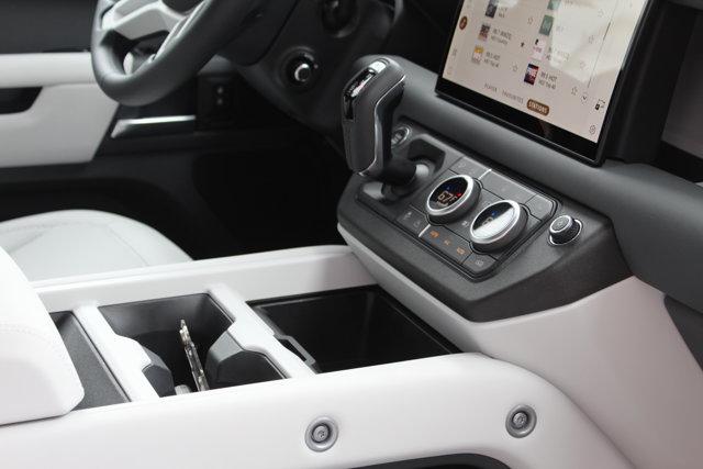 Photo of 2025 Santorini Black Metallic Land Rover Defender
