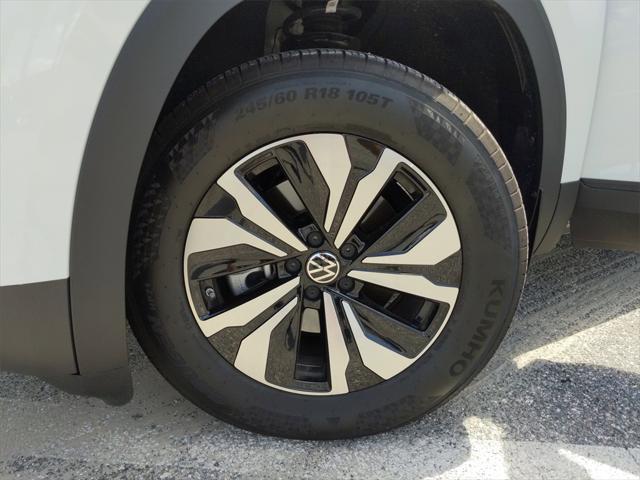 Photo of 2025 Pure White Volkswagen Atlas