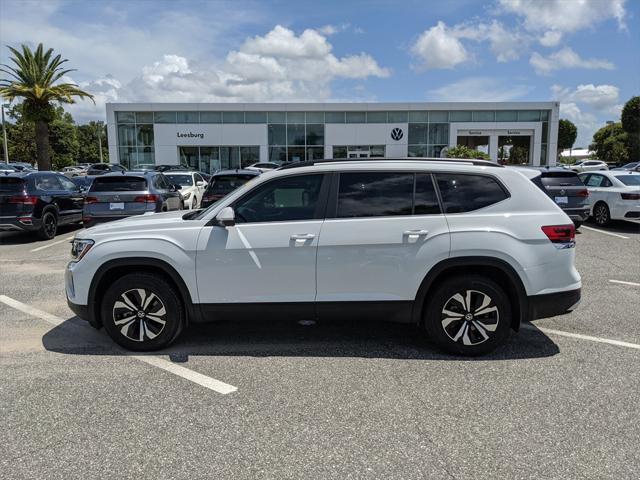 Photo of 2025 Pure White Volkswagen Atlas