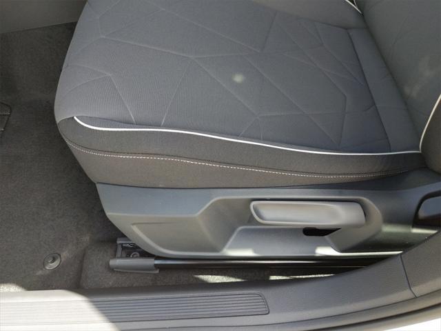 Photo of 2025 Pure White Volkswagen Jetta