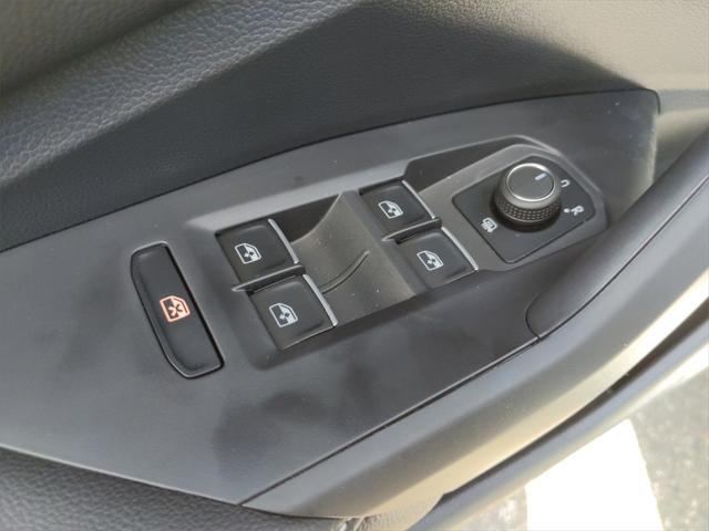 Photo of 2025 Pure White Volkswagen Jetta
