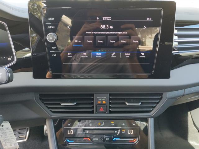 Photo of 2025 Pure White Volkswagen Jetta