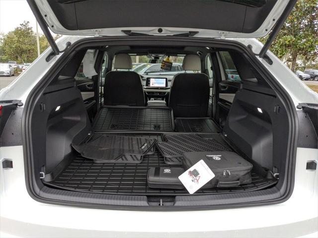 Photo of 2025 Opal White Volkswagen Atlas Cross Sport